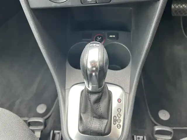 フォルクスワーゲン ポロ TSIコンフォートL BMテクノ 神奈川県 2012(平24)年 8.3万km シーブルー 純正カーオーディオ(CD/AUX)/ワンオーナー/ETC/アイドリングストップ/電動格納ミラー/横滑り防止機能/保証書/取扱説明書