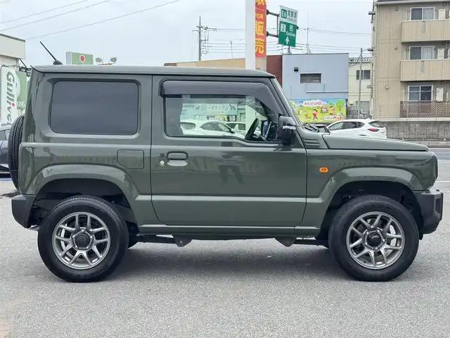 スズキ ジムニー XC 千葉県 2023(令5)年 1.5万km ジャングルグリーン 5MT/社外メモリーナビ/フルセグTV/Bluetooth/バックカメラ/LEDヘッドライト/オートライト/クルーズコントロール/レーンキープアシスト/衝突軽減システム/横滑り防止/シートヒーター/保証書・取説/スペアキー