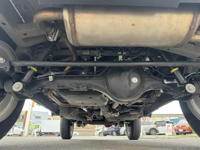 スズキ ジムニー XC 千葉県 2023(令5)年 1.5万km ジャングルグリーン 5MT/社外メモリーナビ/フルセグTV/Bluetooth/バックカメラ/LEDヘッドライト/オートライト/クルーズコントロール/レーンキープアシスト/衝突軽減システム/横滑り防止/シートヒーター/保証書・取説/スペアキー