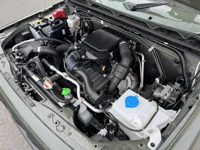 スズキ ジムニー XC 千葉県 2023(令5)年 1.5万km ジャングルグリーン 5MT/社外メモリーナビ/フルセグTV/Bluetooth/バックカメラ/LEDヘッドライト/オートライト/クルーズコントロール/レーンキープアシスト/衝突軽減システム/横滑り防止/シートヒーター/保証書・取説/スペアキー