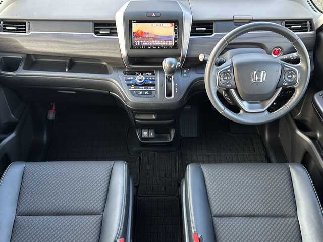 ホンダ フリード G ホンダセンシング 福岡県 2019(令1)年 4.3万km シーグラスブルーパール 純正７インチナビ　バックカメラ　両側パワースライドドア　レーダークルーズコントロール　ＬＥＤライト　シートヒーター　純正１５インチＡＷ　ステアリングリモコン　ＥＴＣ２．０　ドライブレコーダー　禁煙車