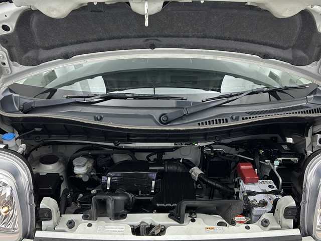 スズキ スペーシア HYBRID X 宮城県 2018(平30)年 3.8万km ピュアホワイトパール/ブラック2トーン 純正SDナビ/・BT接続/フルセグTV/・USB入力/AM/FM/両側パワースライドドア/デュアルセンサーブレーキサポート/運転席・助手席・サイドエアバッグ/ヘッドライトレベライザー/純正フロアマット/車外バックカメラ/運転席シートヒーター/後席バイザー/ルーフレール/後方クリアランスソナー