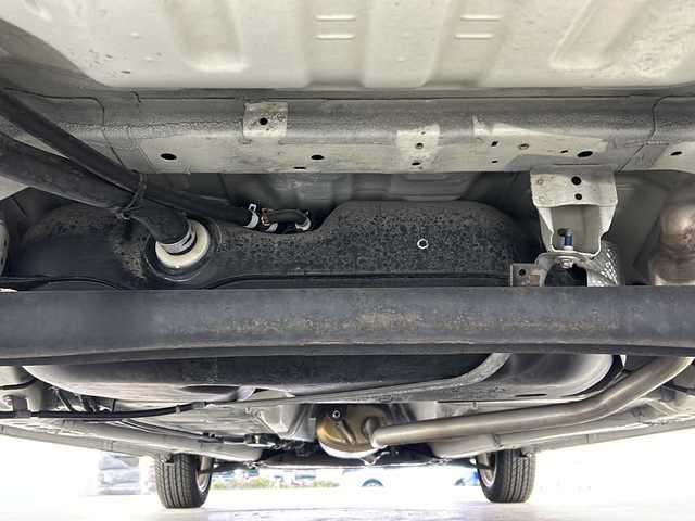 スズキ スペーシア HYBRID X 宮城県 2018(平30)年 3.8万km ピュアホワイトパール/ブラック2トーン 純正SDナビ/・BT接続/フルセグTV/・USB入力/AM/FM/両側パワースライドドア/デュアルセンサーブレーキサポート/運転席・助手席・サイドエアバッグ/ヘッドライトレベライザー/純正フロアマット/車外バックカメラ/運転席シートヒーター/後席バイザー/ルーフレール/後方クリアランスソナー