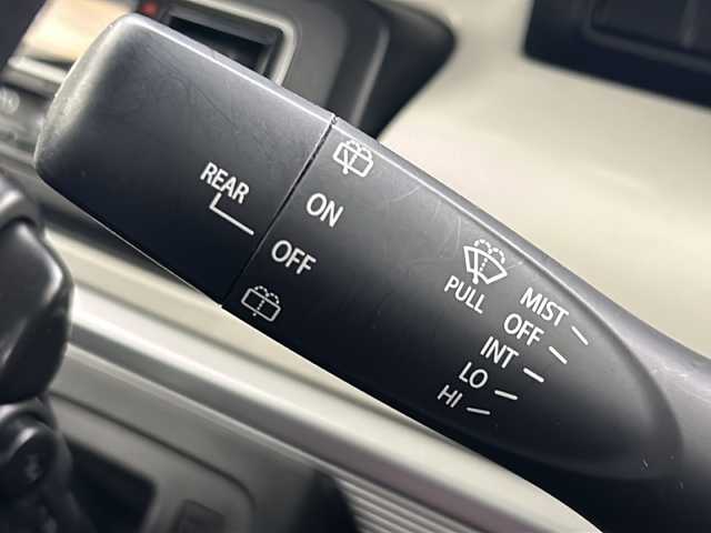 スズキ スペーシア HYBRID X 宮城県 2018(平30)年 3.8万km ピュアホワイトパール/ブラック2トーン 純正SDナビ/・BT接続/フルセグTV/・USB入力/AM/FM/両側パワースライドドア/デュアルセンサーブレーキサポート/運転席・助手席・サイドエアバッグ/ヘッドライトレベライザー/純正フロアマット/車外バックカメラ/運転席シートヒーター/後席バイザー/ルーフレール/後方クリアランスソナー