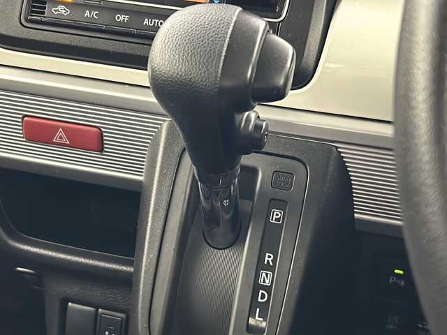 スズキ スペーシア HYBRID X 宮城県 2018(平30)年 3.8万km ピュアホワイトパール/ブラック2トーン 純正SDナビ/・BT接続/フルセグTV/・USB入力/AM/FM/両側パワースライドドア/デュアルセンサーブレーキサポート/運転席・助手席・サイドエアバッグ/ヘッドライトレベライザー/純正フロアマット/車外バックカメラ/運転席シートヒーター/後席バイザー/ルーフレール/後方クリアランスソナー