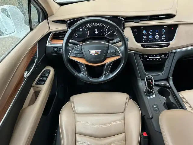 キャデラック ＸＴ５ Ｘオーバー プラチナム 石川県 2018(平30)年 2.3万km 白 ４WD/ディスプレイオーディオ/（BT／AM／FM）/社外オーディオ　/（BOSE）/全周囲方位カメラ/本革シート/パワーシート（運転席＋助手席）/シートヒーター（全席）/エアシート（前席）/シートメモリー（運転席）/ステアリングスイッチ/サンルーフ/クルーズコントロール/LEDヘッドライト/オートマチックハイビーム/ドライブレコーダー（前後）/ETC/スマートキー