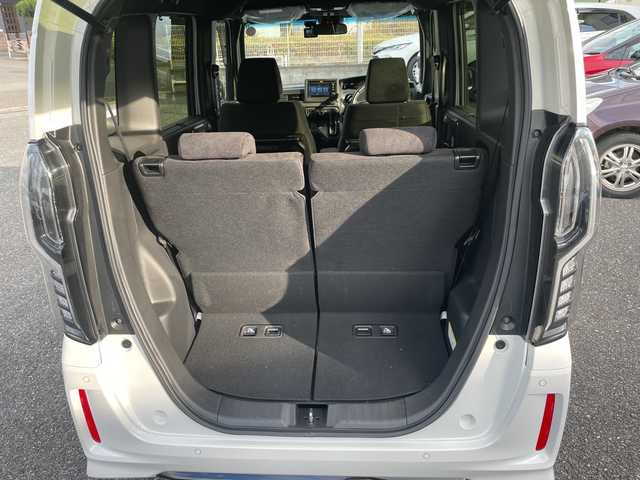 ホンダ Ｎ ＢＯＸ カスタム L スタイル+ブラック 埼玉県 2023(令5)年 0.8万km プラチナホワイトパール ・ディーラー点検記録R5:6年/・４WD/Ｃｕｓｔｏｍ 特別仕様車 Ｌ ＳＴＹＬＥ＋ ＢＬＡＣＫ/・ワンオーナー/・Honda SENSING/・純正ディスプレイオーディオ/・Bluetooth/・バックカメラ/・前後ドライブレコーダー/・両側パワースライドドア/・アレルクリーンプラスシート/・運転席＆助手席シートバックテーブル/・運転席＆助手席シートヒーター/・プラズマクラスター技術搭載フルオート・エアコンディショナー/・オートリトラミラー/・ドアバイザー/・スマートキー×２/・プッシュスタート/・電動パーキング/・ステアリングスイッチ/・クルーズコントロール/・オートライト/・LEDヘットライト/・フォグランプ/・サンシュード/・電動格納ミラー/・横滑り防止/・コーナーセンサー/・ブラック塗装 14インチアルミホイール/・保証/・取説