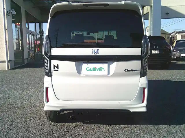 ホンダ Ｎ ＢＯＸ カスタム L スタイル+ブラック 埼玉県 2023(令5)年 0.8万km プラチナホワイトパール ・ディーラー点検記録R5:6年/・４WD/Ｃｕｓｔｏｍ 特別仕様車 Ｌ ＳＴＹＬＥ＋ ＢＬＡＣＫ/・ワンオーナー/・Honda SENSING/・純正ディスプレイオーディオ/・Bluetooth/・バックカメラ/・前後ドライブレコーダー/・両側パワースライドドア/・アレルクリーンプラスシート/・運転席＆助手席シートバックテーブル/・運転席＆助手席シートヒーター/・プラズマクラスター技術搭載フルオート・エアコンディショナー/・オートリトラミラー/・ドアバイザー/・スマートキー×２/・プッシュスタート/・電動パーキング/・ステアリングスイッチ/・クルーズコントロール/・オートライト/・LEDヘットライト/・フォグランプ/・サンシュード/・電動格納ミラー/・横滑り防止/・コーナーセンサー/・ブラック塗装 14インチアルミホイール/・保証/・取説