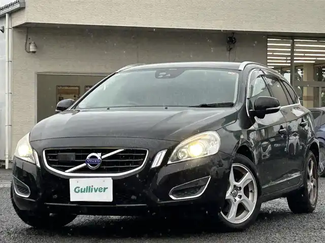 ボルボ Ｖ６０ T4 Rデザイン 宮城県 2013(平25)年 8.9万km 黒 /純正HDDナビ//CD/DVD/BT/USB/ipod/フルセグテレビ//バックカメラ//ブラウンレザーシート//前席パワーシート/シートヒーター//クルーズコントロール//ETC//HID//リモコンキーx2