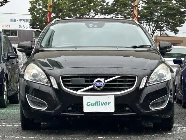 ボルボ Ｖ６０ T4 Rデザイン 宮城県 2013(平25)年 8.9万km 黒 /純正HDDナビ//CD/DVD/BT/USB/ipod/フルセグテレビ//バックカメラ//ブラウンレザーシート//前席パワーシート/シートヒーター//クルーズコントロール//ETC//HID//リモコンキーx2