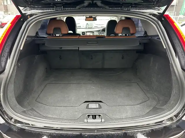ボルボ Ｖ６０ T4 Rデザイン 宮城県 2013(平25)年 8.9万km 黒 /純正HDDナビ//CD/DVD/BT/USB/ipod/フルセグテレビ//バックカメラ//ブラウンレザーシート//前席パワーシート/シートヒーター//クルーズコントロール//ETC//HID//リモコンキーx2