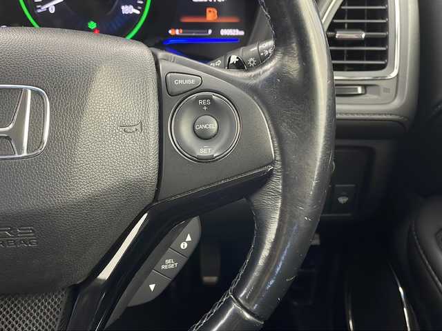 ホンダ ヴェゼル ハイブリッド Z 栃木県 2015(平27)年 9.1万km ホワイトオーキッドパール 禁煙車/衝突軽減ブレーキ/クルーズコントロール/社外メモリーナビ/・フルセグ/AM/FM/CD/DVD/BT/HDMI/バックカメラ/前側ドライブレコーダ―/ETC/前席シートヒーター/電動パーキング/LEDヘッドライト/オートライト/フォグランプ/パドルシフト/17インチ純正AW/純正フロアマット/スペアキー/取扱説明書/保証書