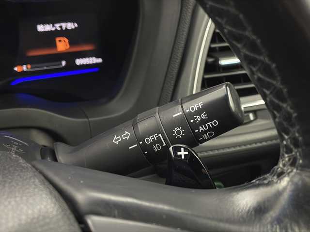 ホンダ ヴェゼル ハイブリッド Z 栃木県 2015(平27)年 9.1万km ホワイトオーキッドパール 禁煙車/衝突軽減ブレーキ/クルーズコントロール/社外メモリーナビ/・フルセグ/AM/FM/CD/DVD/BT/HDMI/バックカメラ/前側ドライブレコーダ―/ETC/前席シートヒーター/電動パーキング/LEDヘッドライト/オートライト/フォグランプ/パドルシフト/17インチ純正AW/純正フロアマット/スペアキー/取扱説明書/保証書