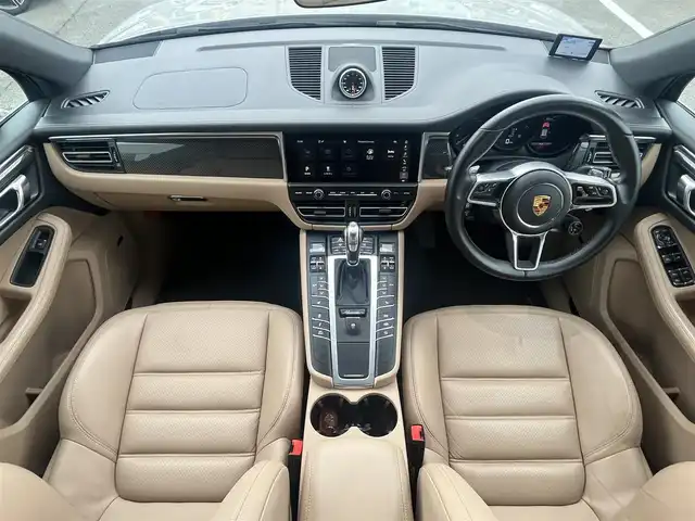 ポルシェ マカン GTS 愛媛県 2022(令4)年 2.4万km グレー 純正ナビ/BT/AM・FM/CD/DVD/フルセグ/前方ドライブレコーダー/ETC2.0/全方位カメラ/前席パワーシート/全席シートヒーター/追従型クルーズコントロール/純正アルミホイール/純正フロアマット/フルタイム４WD/LEDヘッドライト