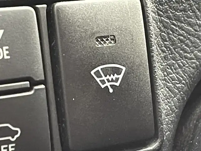 トヨタ シエンタ ハイブリッド G 群馬県 2015(平27)年 9.9万km ホワイトパールクリスタルシャイン 衝突被害軽減ブレーキ　社外７インチナビ　バックカメラ　両側パワースライドドア　ＨＩＤオートライト　オートマチックハイビーム　純正１５インチＡＷ　ステアリングリモコン　スマートキー　ＥＴＣ　禁煙車