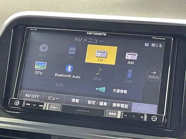 トヨタ シエンタ ハイブリッド G 群馬県 2015(平27)年 9.9万km ホワイトパールクリスタルシャイン 衝突被害軽減ブレーキ　社外７インチナビ　バックカメラ　両側パワースライドドア　ＨＩＤオートライト　オートマチックハイビーム　純正１５インチＡＷ　ステアリングリモコン　スマートキー　ＥＴＣ　禁煙車