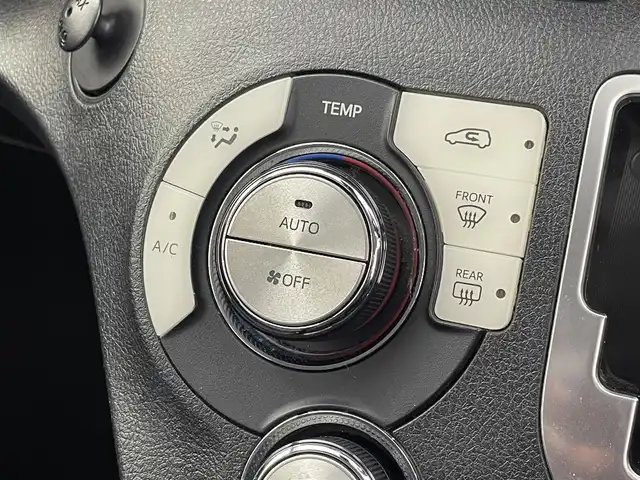 トヨタ シエンタ ハイブリッド G 群馬県 2015(平27)年 9.9万km ホワイトパールクリスタルシャイン 衝突被害軽減ブレーキ　社外７インチナビ　バックカメラ　両側パワースライドドア　ＨＩＤオートライト　オートマチックハイビーム　純正１５インチＡＷ　ステアリングリモコン　スマートキー　ＥＴＣ　禁煙車