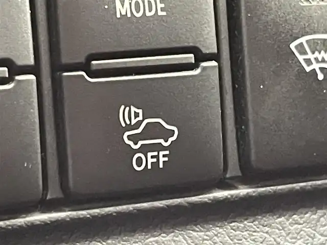 トヨタ シエンタ ハイブリッド G 群馬県 2015(平27)年 9.9万km ホワイトパールクリスタルシャイン 衝突被害軽減ブレーキ　社外７インチナビ　バックカメラ　両側パワースライドドア　ＨＩＤオートライト　オートマチックハイビーム　純正１５インチＡＷ　ステアリングリモコン　スマートキー　ＥＴＣ　禁煙車