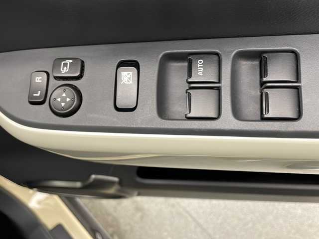 スズキ ハスラー ワンダラー 宮崎県 2019(平31)年 3.5万km シフォンアイボリーメタリック/ウッディブラウン2トーンルーフ 禁煙車/社外ナビTV/（CN-RZ743W/CD/DVD/Bluetooth/FMAM/フルセグTV)/純正ビルトインETC/純正ドライブレコーダー/純正キセノンオートライト/純正フォグ/純正セキュリティアラーム/純正フロアマット/レーンディパーチャーアラート/前席シートヒーター/ハーフレザーシート/オートエアコン/本革巻ハンドル/スマートキー/プッシュエンジンスタート/新車時保証書/取扱い説明書