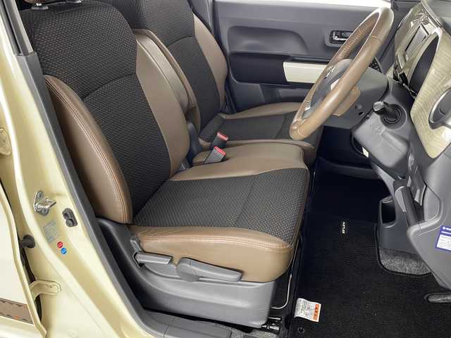 スズキ ハスラー ワンダラー 宮崎県 2019(平31)年 3.5万km シフォンアイボリーメタリック/ウッディブラウン2トーンルーフ 禁煙車/社外ナビTV/（CN-RZ743W/CD/DVD/Bluetooth/FMAM/フルセグTV)/純正ビルトインETC/純正ドライブレコーダー/純正キセノンオートライト/純正フォグ/純正セキュリティアラーム/純正フロアマット/レーンディパーチャーアラート/前席シートヒーター/ハーフレザーシート/オートエアコン/本革巻ハンドル/スマートキー/プッシュエンジンスタート/新車時保証書/取扱い説明書