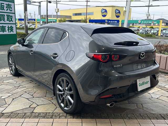 マツダ マツダ３ファストバック 20S プロアクティブ 静岡県 2020(令2)年 3.8万km マシーングレープレミアムM 純正ナビ/・FM/AM/・Bluetooth/・USB/・HDMI/主要装備/・ドライブレコーダー/・ＥＴＣ/・追従機能付クルーズコントロール/・ヘッドアップディスプレイ/・パドルシフト/・ＭＴモード付ＡＴ/・アイドリングストップ/・コーナーセンサー/・ブラインドスポットモニタリング/・レーンキープアシスト/・スマートブレーキサポート/・左右独立温度調整オートエアコン