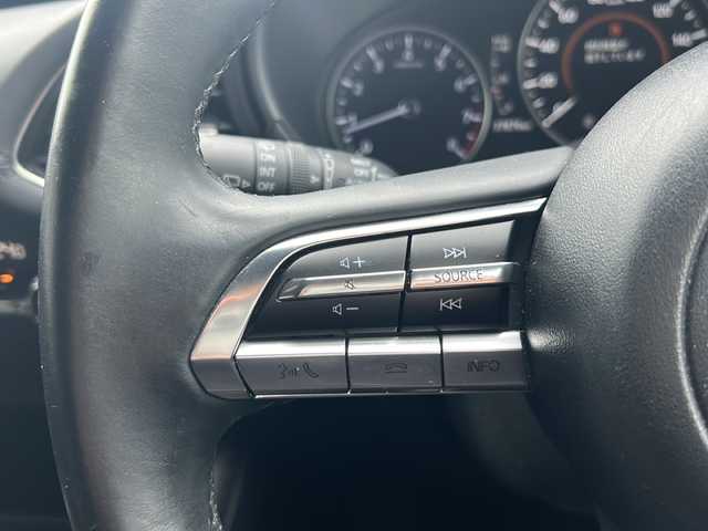 マツダ マツダ３ファストバック 20S プロアクティブ 静岡県 2020(令2)年 3.8万km マシーングレープレミアムM 純正ナビ/・FM/AM/・Bluetooth/・USB/・HDMI/主要装備/・ドライブレコーダー/・ＥＴＣ/・追従機能付クルーズコントロール/・ヘッドアップディスプレイ/・パドルシフト/・ＭＴモード付ＡＴ/・アイドリングストップ/・コーナーセンサー/・ブラインドスポットモニタリング/・レーンキープアシスト/・スマートブレーキサポート/・左右独立温度調整オートエアコン