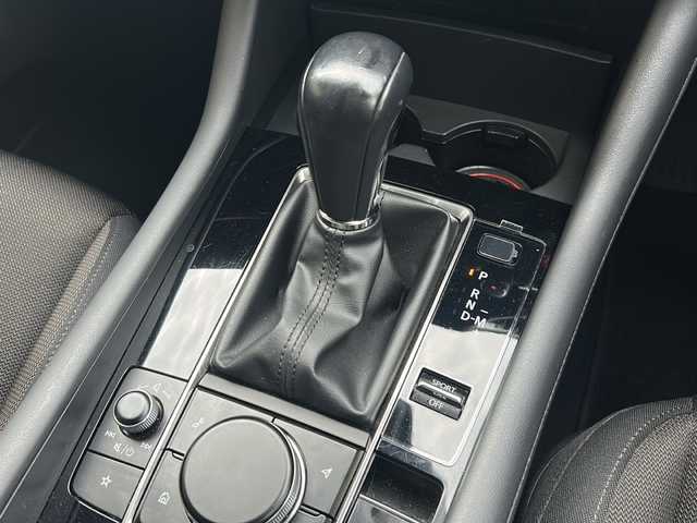 マツダ マツダ３ファストバック 20S プロアクティブ 静岡県 2020(令2)年 3.8万km マシーングレープレミアムM 純正ナビ/・FM/AM/・Bluetooth/・USB/・HDMI/主要装備/・ドライブレコーダー/・ＥＴＣ/・追従機能付クルーズコントロール/・ヘッドアップディスプレイ/・パドルシフト/・ＭＴモード付ＡＴ/・アイドリングストップ/・コーナーセンサー/・ブラインドスポットモニタリング/・レーンキープアシスト/・スマートブレーキサポート/・左右独立温度調整オートエアコン