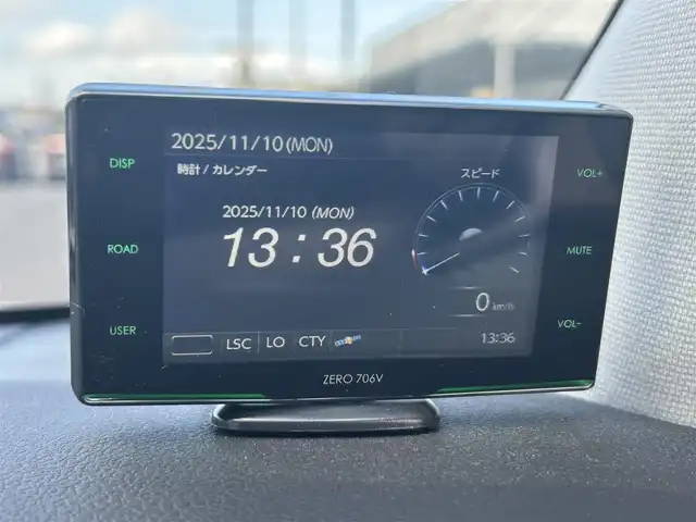 トヨタ プリウス A 岡山県 2019(平31)年 2.7万km ホワイトパールクリスタルシャイン 登録時走行距離26517km/ワンオーナー/純正9インチナビ/フルセグTV(AM/FM/CD/DVD/Bluetooth)/バックカメラ/ビルトインETC/ドライブレコーダー/ヘッドアップディスプレイ/トヨタセーフティセンス/・ブラインドスポットモニター/・レーダークルーズコントロール/・アドバンストパーク/・プリクラッシュセーフティ/・オートマチックハイビーム/・レーントレーシングアシスト/純正フロアマット/15インチ純正AW/レーダー探知機/プッシュスタート/スマートキー×2