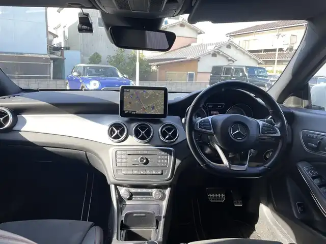 メルセデス・ベンツ ＣＬＡ１８０ Sブレイク　スポーツ 香川県 2016(平28)年 7.9万km カルサイトホワイト 純正ナビ/Bカメラ/前純正ドライブレコーダー/オートライト/パワーバックドア/ハーフレザーシート/前席シートヒーター/運転席パワーシート//レーダーセーフティーパッケージ/純正18インチAW