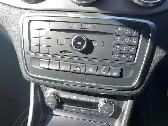 メルセデス・ベンツ ＣＬＡ１８０ Sブレイク　スポーツ 香川県 2016(平28)年 7.9万km カルサイトホワイト 純正ナビ/Bカメラ/前純正ドライブレコーダー/オートライト/パワーバックドア/ハーフレザーシート/前席シートヒーター/運転席パワーシート//レーダーセーフティーパッケージ/純正18インチAW