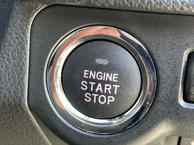 スバル フォレスター 2．0i－S アイサイト 長野県 2013(平25)年 6万km サテンホワイトパール ４WD/アイサイト/ブラックレザーシート/HDDナビフルセグＴＶ/バックカメラ/ＥＴＣ/パワーバックドア/シートヒーター/パワーシート/プッシュスタート/純正アルミ付き冬タイヤ積込/保証書/スペアキー