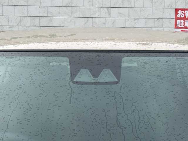 ダイハツ ロッキー X 栃木県 2024(令6)年 2.8万km ナチュラルベージュマイカM ディスプレイオーディオ/バックカメラ/フルセグＴＶ/Ｂｌｕｅｔｏｏｔｈ/ＭＴ付ＡＴ/ＬＥＤライト/オートライト/純正アルミホイール/純正フロアマット/コーナーセンサー/スペアキー/オートエアコン/ABS/横滑り防止機能/盗難防止装置/衝突被害軽減システム