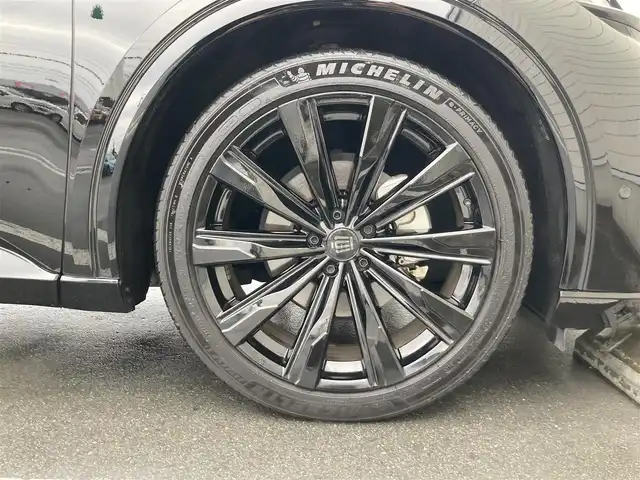 トヨタ クラウン スポーツ Z 静岡県 2023(令5)年 5.7万km ブラック Toyota Safety Sense/純正12.3インチコネクティッドナビ/　AM FM Bluetooth USB AppleCarPlay AndroidAuto/フルセグTV/ビルトインETC2.0/録画機能付きデジタルインナーミラー/レーダークルーズコントロール/LEDオートヘッドランプ/ブラックレザーシート/パワーシート(前席)/パワーイージーアクセスシステム/シートヒーター/シートベンチレーション(前席)/パワーバックドア/ステアリングヒーター/純正2インチアルミホイール/カラーヘッドアップディスプレイ/おくだけ充電(縦置き)/AC100Vソケット/メーカーオプションパノラマルーフ/アラウンドビューモニター