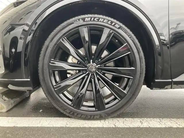 トヨタ クラウン スポーツ Z 静岡県 2023(令5)年 5.7万km ブラック Toyota Safety Sense/純正12.3インチコネクティッドナビ/　AM FM Bluetooth USB AppleCarPlay AndroidAuto/フルセグTV/ビルトインETC2.0/録画機能付きデジタルインナーミラー/レーダークルーズコントロール/LEDオートヘッドランプ/ブラックレザーシート/パワーシート(前席)/パワーイージーアクセスシステム/シートヒーター/シートベンチレーション(前席)/パワーバックドア/ステアリングヒーター/純正2インチアルミホイール/カラーヘッドアップディスプレイ/おくだけ充電(縦置き)/AC100Vソケット/メーカーオプションパノラマルーフ/アラウンドビューモニター