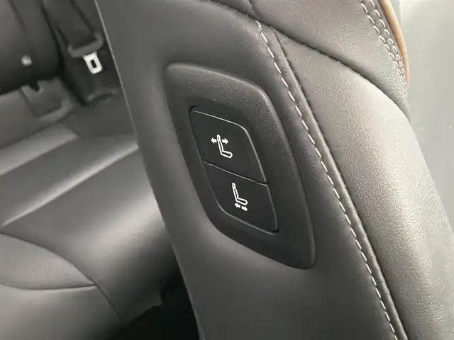 トヨタ クラウン スポーツ Z 静岡県 2023(令5)年 5.7万km ブラック Toyota Safety Sense/純正12.3インチコネクティッドナビ/　AM FM Bluetooth USB AppleCarPlay AndroidAuto/フルセグTV/ビルトインETC2.0/録画機能付きデジタルインナーミラー/レーダークルーズコントロール/LEDオートヘッドランプ/ブラックレザーシート/パワーシート(前席)/パワーイージーアクセスシステム/シートヒーター/シートベンチレーション(前席)/パワーバックドア/ステアリングヒーター/純正2インチアルミホイール/カラーヘッドアップディスプレイ/おくだけ充電(縦置き)/AC100Vソケット/メーカーオプションパノラマルーフ/アラウンドビューモニター