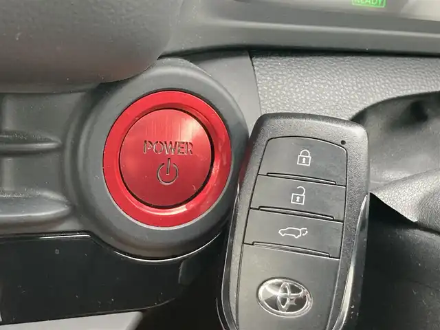 トヨタ クラウン スポーツ Z 静岡県 2023(令5)年 5.7万km ブラック Toyota Safety Sense/純正12.3インチコネクティッドナビ/　AM FM Bluetooth USB AppleCarPlay AndroidAuto/フルセグTV/ビルトインETC2.0/録画機能付きデジタルインナーミラー/レーダークルーズコントロール/LEDオートヘッドランプ/ブラックレザーシート/パワーシート(前席)/パワーイージーアクセスシステム/シートヒーター/シートベンチレーション(前席)/パワーバックドア/ステアリングヒーター/純正2インチアルミホイール/カラーヘッドアップディスプレイ/おくだけ充電(縦置き)/AC100Vソケット/メーカーオプションパノラマルーフ/アラウンドビューモニター