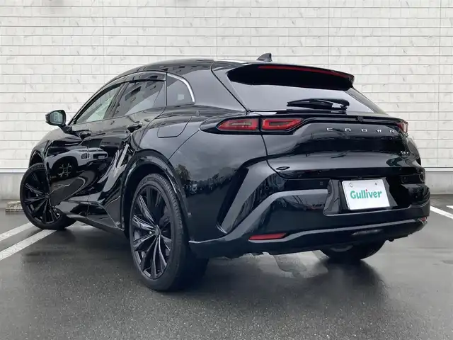トヨタ クラウン スポーツ Z 静岡県 2023(令5)年 5.7万km ブラック Toyota Safety Sense/純正12.3インチコネクティッドナビ/　AM FM Bluetooth USB AppleCarPlay AndroidAuto/フルセグTV/ビルトインETC2.0/録画機能付きデジタルインナーミラー/レーダークルーズコントロール/LEDオートヘッドランプ/ブラックレザーシート/パワーシート(前席)/パワーイージーアクセスシステム/シートヒーター/シートベンチレーション(前席)/パワーバックドア/ステアリングヒーター/純正2インチアルミホイール/カラーヘッドアップディスプレイ/おくだけ充電(縦置き)/AC100Vソケット/メーカーオプションパノラマルーフ/アラウンドビューモニター