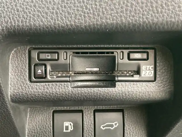 トヨタ クラウン スポーツ Z 静岡県 2023(令5)年 5.7万km ブラック Toyota Safety Sense/純正12.3インチコネクティッドナビ/　AM FM Bluetooth USB AppleCarPlay AndroidAuto/フルセグTV/ビルトインETC2.0/録画機能付きデジタルインナーミラー/レーダークルーズコントロール/LEDオートヘッドランプ/ブラックレザーシート/パワーシート(前席)/パワーイージーアクセスシステム/シートヒーター/シートベンチレーション(前席)/パワーバックドア/ステアリングヒーター/純正2インチアルミホイール/カラーヘッドアップディスプレイ/おくだけ充電(縦置き)/AC100Vソケット/メーカーオプションパノラマルーフ/アラウンドビューモニター