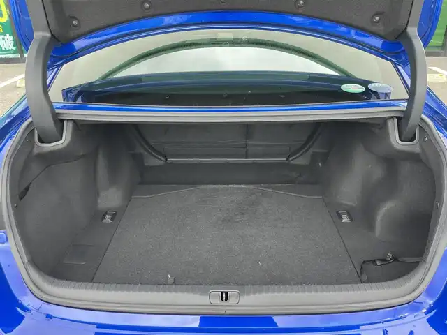 レクサス ＲＣ 300h Fスポーツ 奈良県 2016(平28)年 6.5万km ヒートブルーコントラストレイヤリング 純正ナビ/（フルセグ/BT/CD/DVD）/レーダークルーズコントロール/バックカメラ/パドルシフト/ブラインドスポットモニター/前後コーナーセンサー/衝突軽減システム/レーンキープアシスト/運転席メモリーシート/前席パワーシート/ブラックレザーシート/前席シートヒーター/エアーシート/LEDヘッドライト/ETC/純正19インチAW