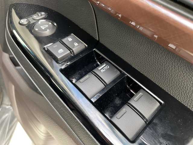 ホンダ Ｎ ＢＯＸ G･Lターボ Hセンシング カッパーブラウンスタイル 千葉県 2019(令1)年 4.6万km パールⅡ 純正8インチナビ/(フルセグTV/BT/CD/DVD/FM/AM)/衝突被害軽減システム/車線逸脱警報/バックカメラ/追従式クルーズコントロール/両側パワースライドドア/横滑り防止装置/ETC/アイドリングストップ/LEDヘッドライト/オートライト/ウィンカーミラー/電動格納ミラー/シートリフター/プッシュスタート/スマートキー/フロアマット/保証書