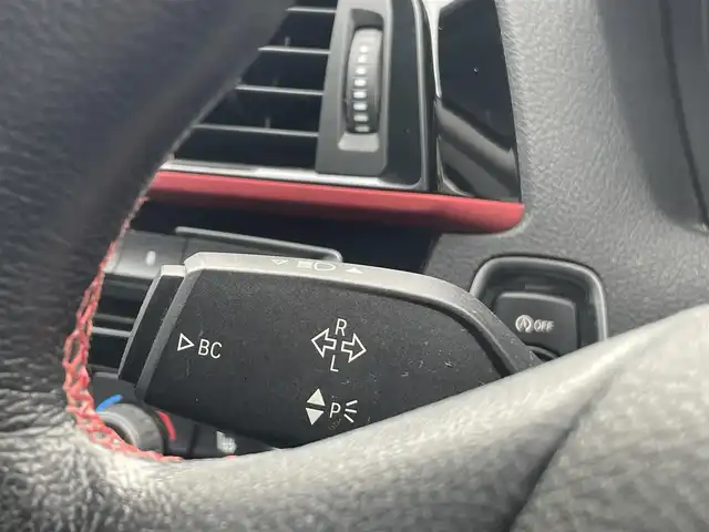 ＢＭＷ １１８ｄ スポーツ 栃木県 2018(平30)年 4.1万km 白 インテリジェントセーフティ /アダプティブクルーズコントロール /アンビエントライト /純正HDDナビ /バックカメラ /ドラレコ /LED　/シートヒーター /Bluetooth　CD DVD USB /ステアリングスイッチ /スペアキー　/保証書 /取扱説明書