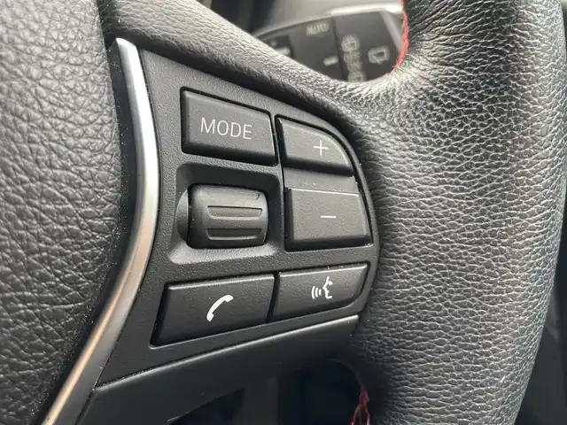 ＢＭＷ １１８ｄ スポーツ 栃木県 2018(平30)年 4.1万km 白 インテリジェントセーフティ /アダプティブクルーズコントロール /アンビエントライト /純正HDDナビ /バックカメラ /ドラレコ /LED　/シートヒーター /Bluetooth　CD DVD USB /ステアリングスイッチ /スペアキー　/保証書 /取扱説明書