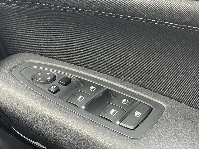 ＢＭＷ １１８ｄ スポーツ 栃木県 2018(平30)年 4.1万km 白 インテリジェントセーフティ /アダプティブクルーズコントロール /アンビエントライト /純正HDDナビ /バックカメラ /ドラレコ /LED　/シートヒーター /Bluetooth　CD DVD USB /ステアリングスイッチ /スペアキー　/保証書 /取扱説明書