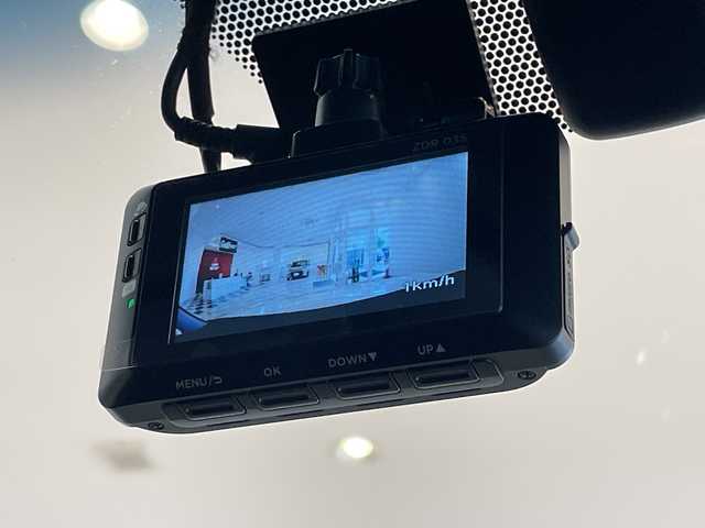 トヨタ クラウン ハイブリッド アスリートG 福井県 2013(平25)年 10万km ホワイトパールクリスタルシャイン 純正8インチHDDナビ/フルセグTV/BT/DVD/CD/HDD/USB/パノラミックビューモニター/レーダークルーズコントロール/クリアランスソナー/先行車発信お知らせ/ETC/前後ドライブレコーダー/レザーシート/パワーシート/シートヒーター/エアシート/ステアリングヒーター/HIDヘッドライト/オートライト/オートハイビーム/純正18インチアルミホイール/MTモード付AT/電動リアサンシェード/プッシュスタート/スマートキー/盗難防止装置/ヘッドライトウォッシャー/純正フロアマット