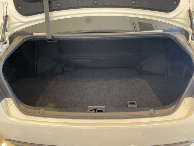 トヨタ クラウン ハイブリッド アスリートG 福井県 2013(平25)年 10万km ホワイトパールクリスタルシャイン 純正8インチHDDナビ/フルセグTV/BT/DVD/CD/HDD/USB/パノラミックビューモニター/レーダークルーズコントロール/クリアランスソナー/先行車発信お知らせ/ETC/前後ドライブレコーダー/レザーシート/パワーシート/シートヒーター/エアシート/ステアリングヒーター/HIDヘッドライト/オートライト/オートハイビーム/純正18インチアルミホイール/MTモード付AT/電動リアサンシェード/プッシュスタート/スマートキー/盗難防止装置/ヘッドライトウォッシャー/純正フロアマット