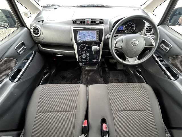 日産 デイズ ハイウェイスターG 長崎県 2016(平28)年 4.9万km モカブラウンパール 衝突被害軽減ブレーキ/社外ナビ(AM/FM/BT/フルセグ/HDMI/CD/DVD/ipod)/全方位カメラ/ETC/スマートキー/横滑り防止装置/スペアキー/オートライト/オートマチックハイビーム/純正アルミホイール/社外フロアマット/ABS/AAC