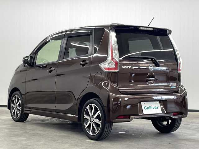 日産 デイズ ハイウェイスターG 長崎県 2016(平28)年 4.9万km モカブラウンパール 衝突被害軽減ブレーキ/社外ナビ(AM/FM/BT/フルセグ/HDMI/CD/DVD/ipod)/全方位カメラ/ETC/スマートキー/横滑り防止装置/スペアキー/オートライト/オートマチックハイビーム/純正アルミホイール/社外フロアマット/ABS/AAC