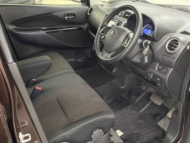 日産 デイズ ハイウェイスターG 長崎県 2016(平28)年 4.9万km モカブラウンパール 衝突被害軽減ブレーキ/社外ナビ(AM/FM/BT/フルセグ/HDMI/CD/DVD/ipod)/全方位カメラ/ETC/スマートキー/横滑り防止装置/スペアキー/オートライト/オートマチックハイビーム/純正アルミホイール/社外フロアマット/ABS/AAC
