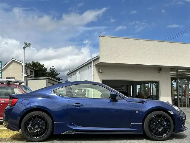 トヨタ ８６ GT 宮城県 2018(平30)年 6.5万km アズライトブルー 純正ナビ（ＴＶ，ＦＭ，ＡＭ，ＢＴ）//クルーズコントロール//TRD(サイドスカート/リアトランクスポイラー)//ENDLESSサスペンション//ENDLESSキャリパー//社外AW18インチ(ENKEI)//VSC SPORT//プッシュスタート