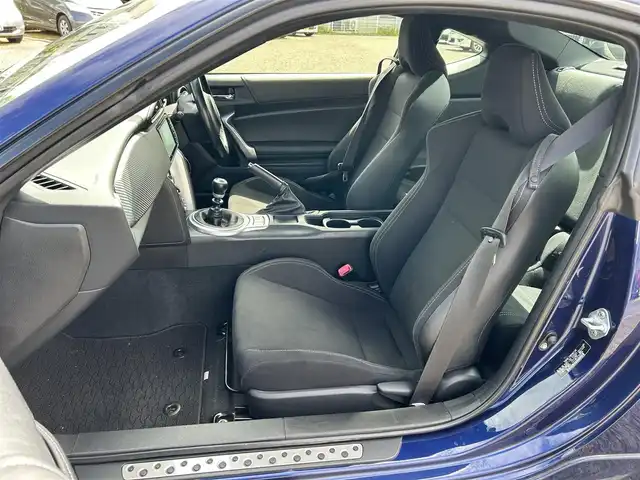 トヨタ ８６ GT 宮城県 2018(平30)年 6.5万km アズライトブルー 純正ナビ（ＴＶ，ＦＭ，ＡＭ，ＢＴ）//クルーズコントロール//TRD(サイドスカート/リアトランクスポイラー)//ENDLESSサスペンション//ENDLESSキャリパー//社外AW18インチ(ENKEI)//VSC SPORT//プッシュスタート